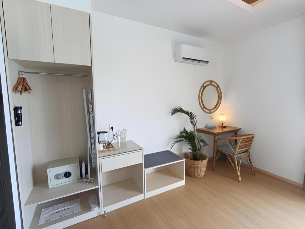 Sand Bay Resort Семпорна Екстериор снимка