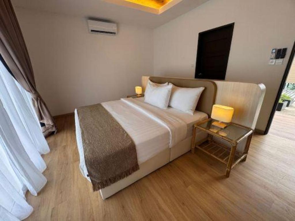 Sand Bay Resort Семпорна Екстериор снимка