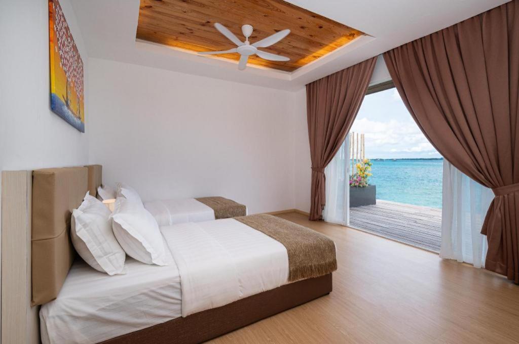 Sand Bay Resort Семпорна Екстериор снимка